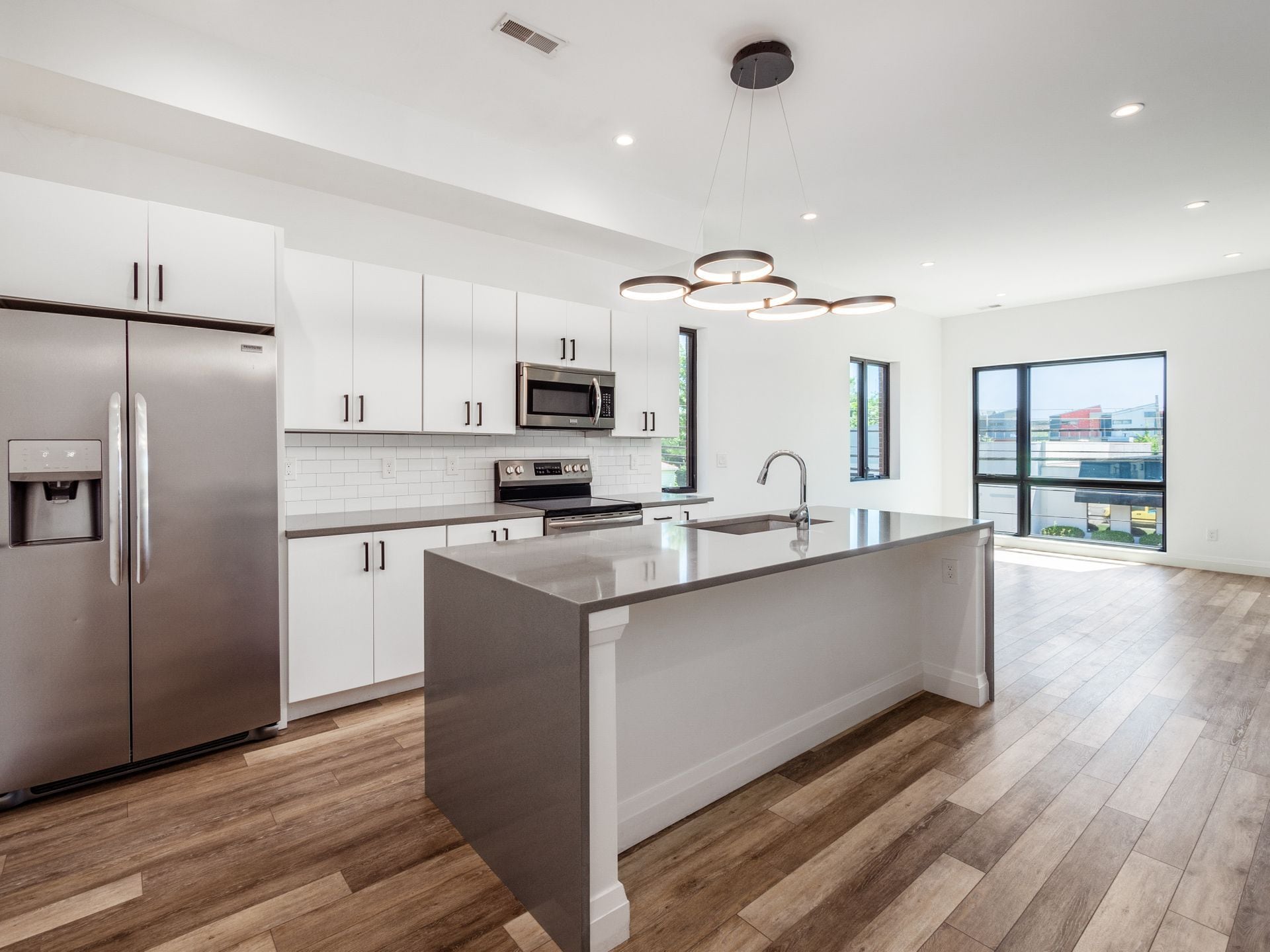 Building Photo - 911 N 4th St