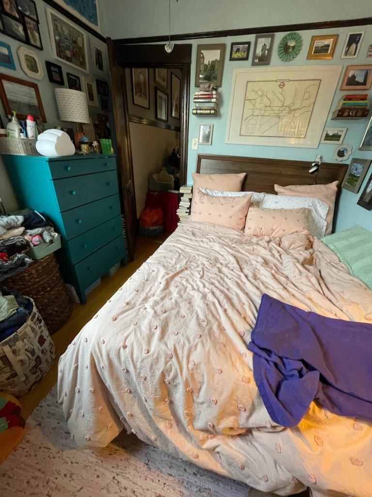 Bedroom - 3733 N Greenview Ave