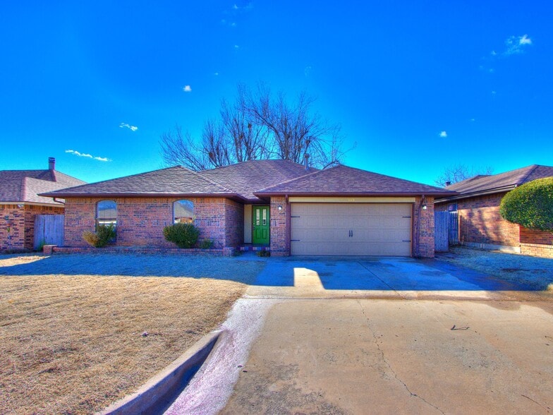 Primary Photo - 509 Bluegrass Ln
