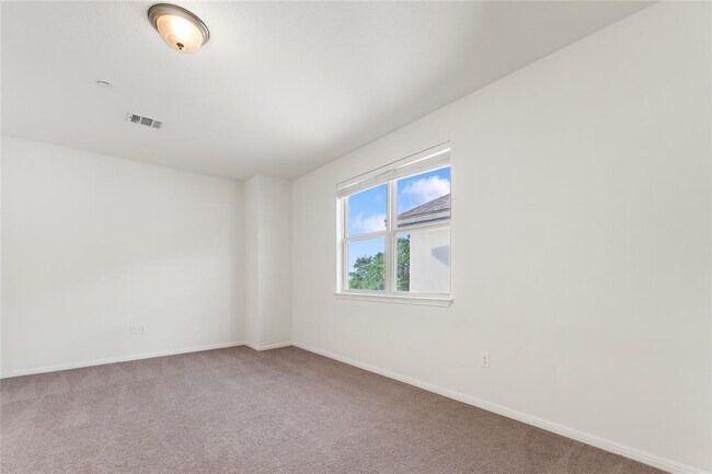 Building Photo - 3240 E Whitestone Blvd