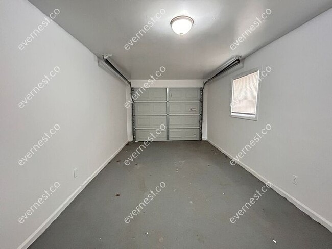 Building Photo - 3780 Cedar Hurst Way