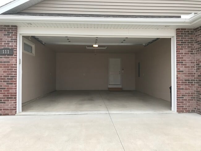 2 stall garage w/ opener - 103 Scenic Dr
