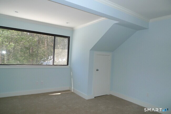 Building Photo - 342 Heritage Vlg