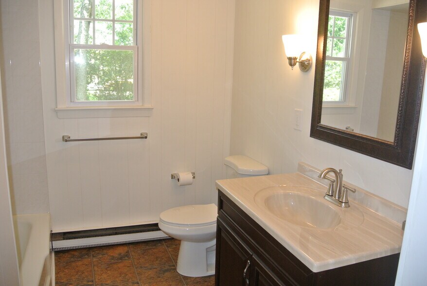 Building Photo - 1707 Sommerell Ave