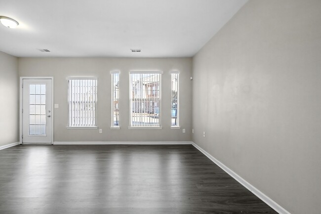 Building Photo - 14194 Webster Dr