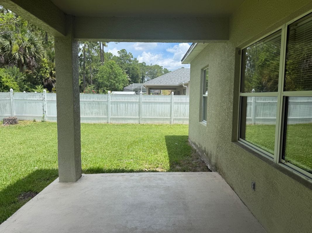 Building Photo - 18 Poinbury Dr