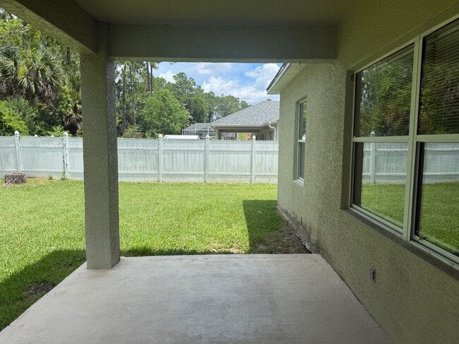 Building Photo - 18 Poinbury Dr
