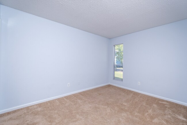 Building Photo - 3911 Water Oak Dr