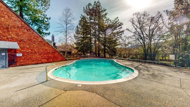 Building Photo - PURE Property Management Presents: Beautiful 3 Bedroom/2 Bath in Santa Rosa!