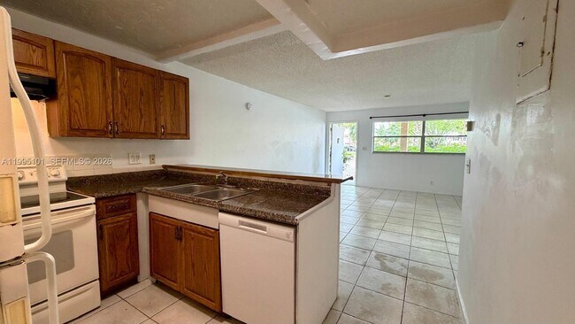 Building Photo - 8604 NW 35th St