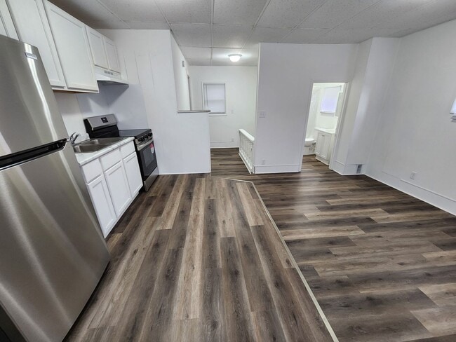 Building Photo - 112 N. Third Ave