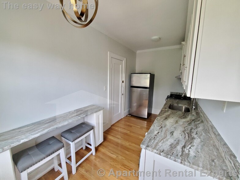 Building Photo - 22 Concord Ave