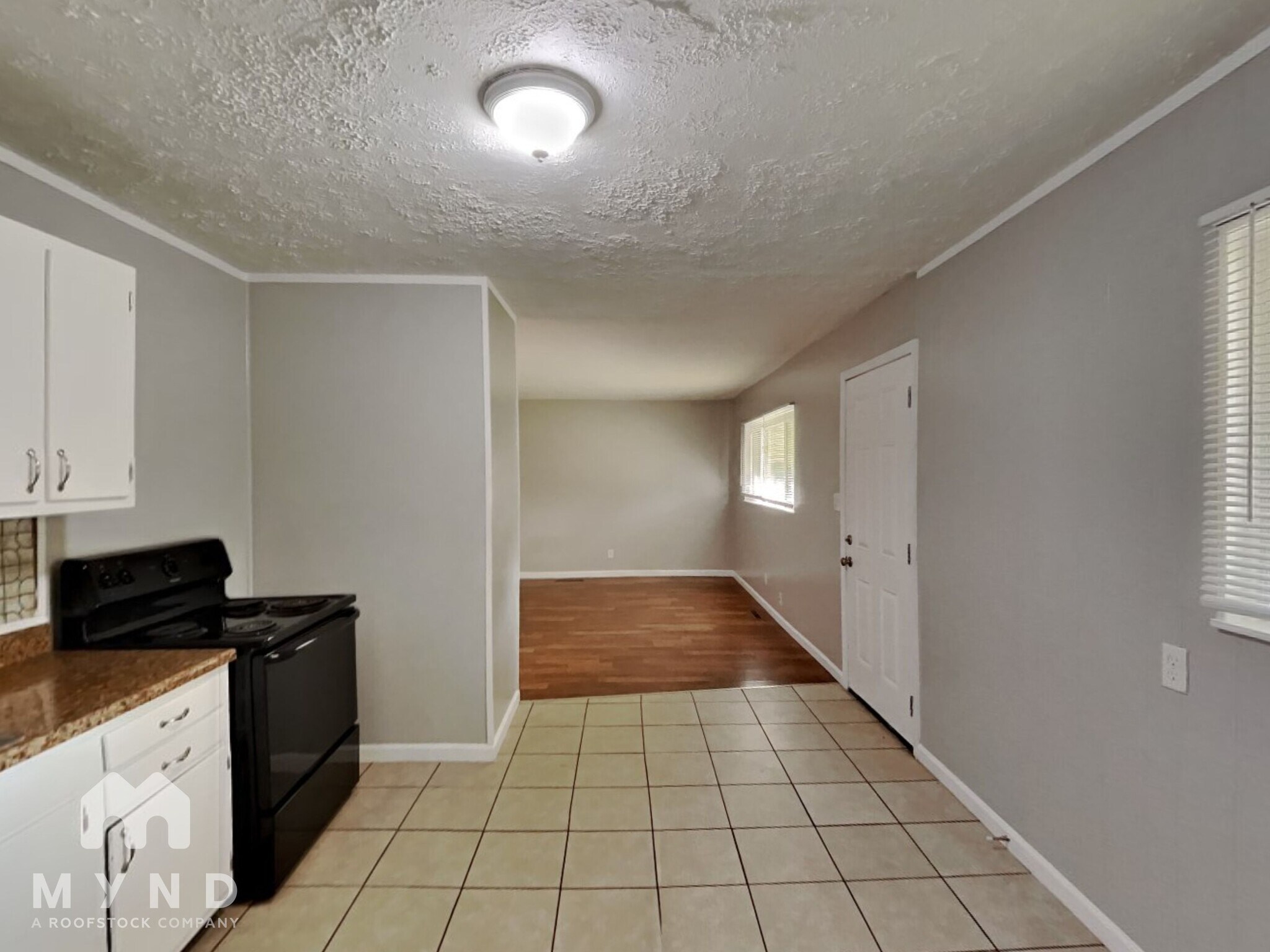 Building Photo - 3049 Bluefield Dr