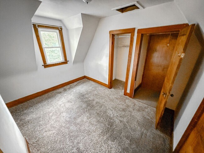 Building Photo - SE - Main &amp; 23rd St N