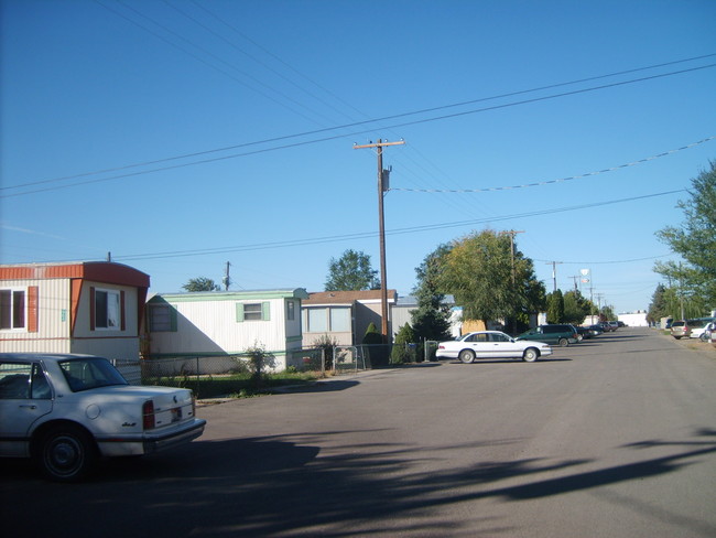 Building Photo - Wayside Mobile Home Park