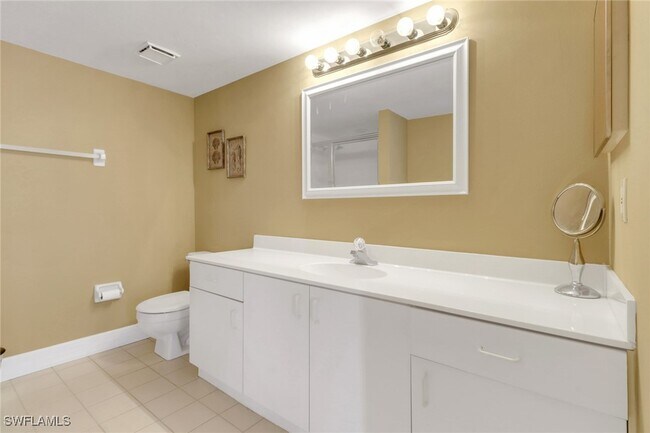 Building Photo - 7794 Emerald Cir