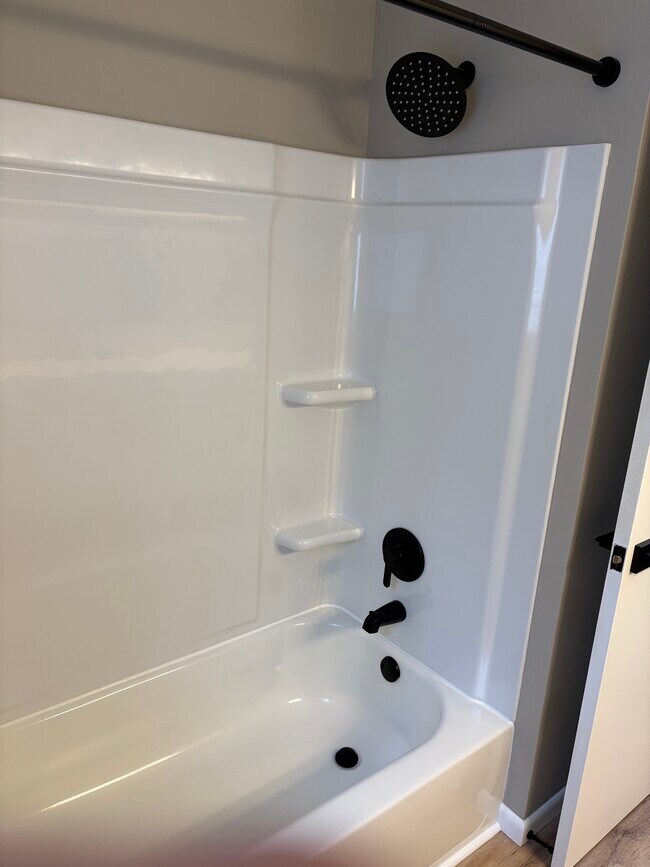 Building Photo - 2728-2738 Juno Place