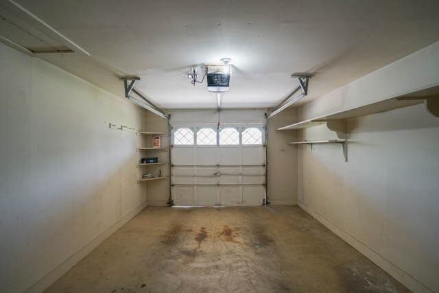 Building Photo - 204 Manor Dr