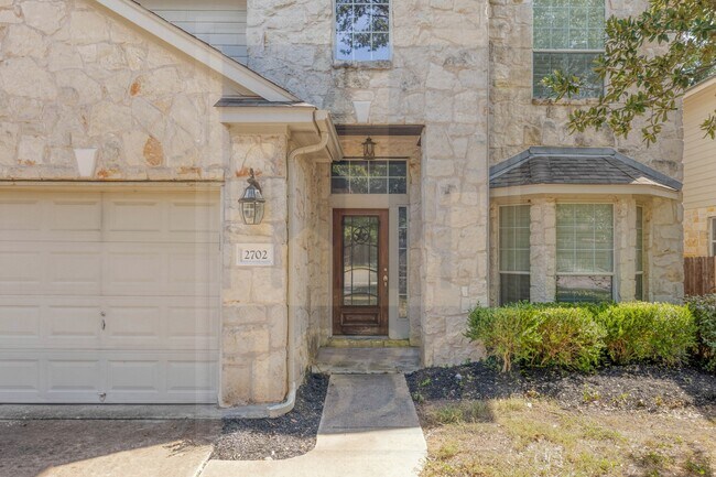 Building Photo - 2702 Lovett Ln