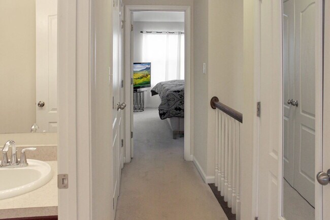Building Photo - 18 Kearney Way