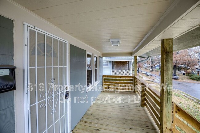 Building Photo - 5702 Euclid Ave E