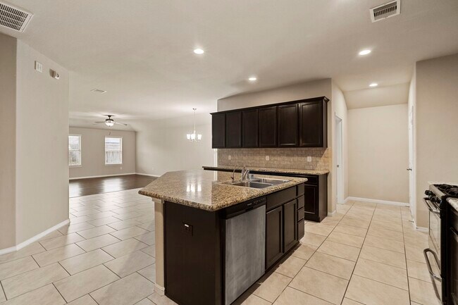 Building Photo - 3322 McDonough Way