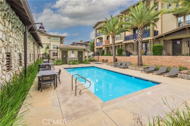 Building Photo - 564 Boulder Cir