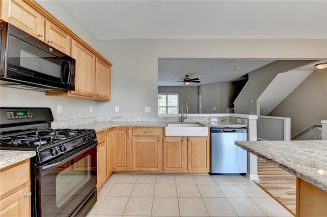 Building Photo - 4020 Edgecomb Dr
