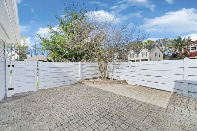 Building Photo - 6222 Spruce Bough Ct