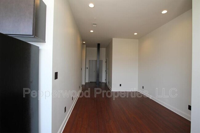 Building Photo - 149 S Daniel Morgan Ave