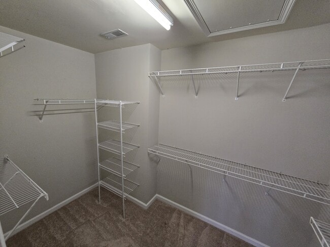 Building Photo - 5030 Reservoir Rd