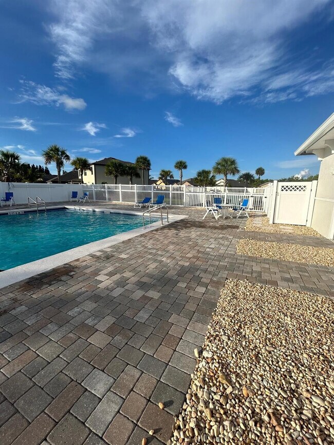 Building Photo - 5335 Entertainment Way