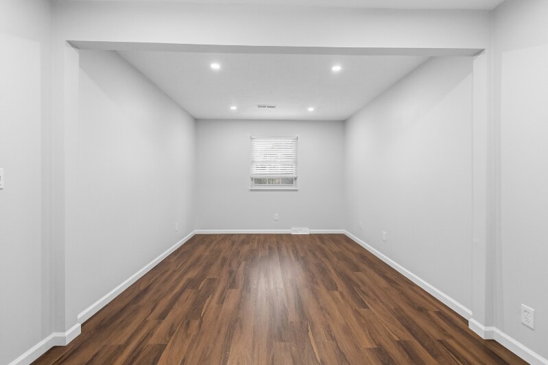 Building Photo - 3601 Mack Rd