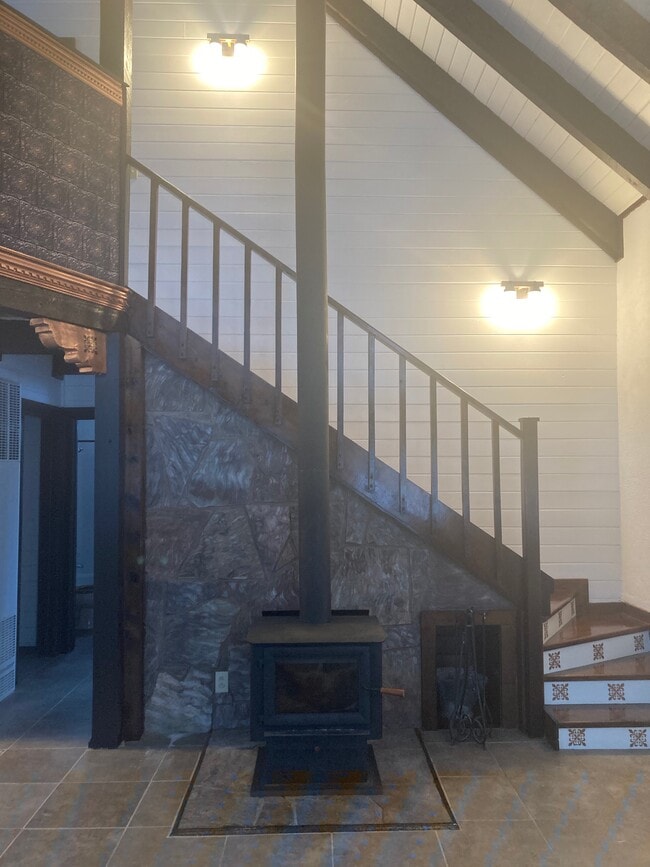 Building Photo - 72 El Llano Rd