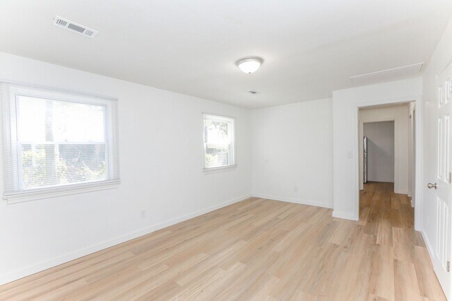 Building Photo - 9544 20th Bay St