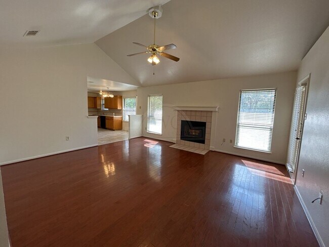 Building Photo - 3820 Water Oak Dr