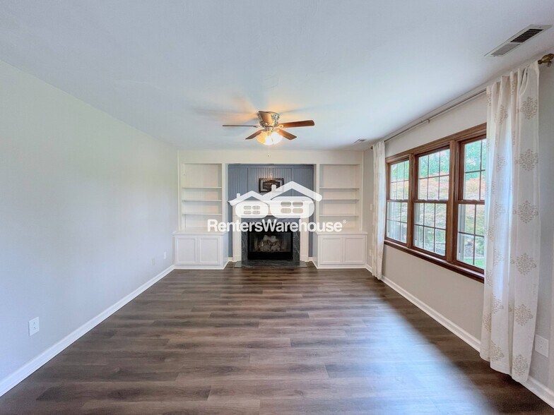 Building Photo - 2045 Cheshire Forest Ct