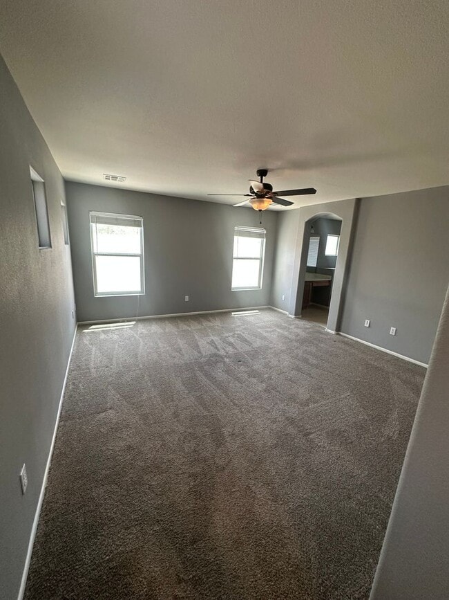 Building Photo - 7561 Morisset Ave