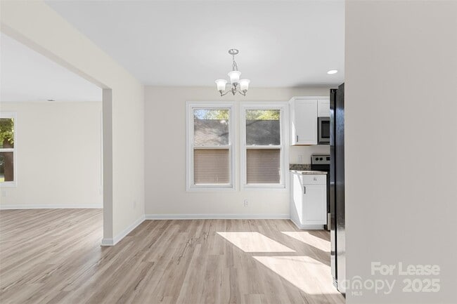 Building Photo - 660 Chestnut St