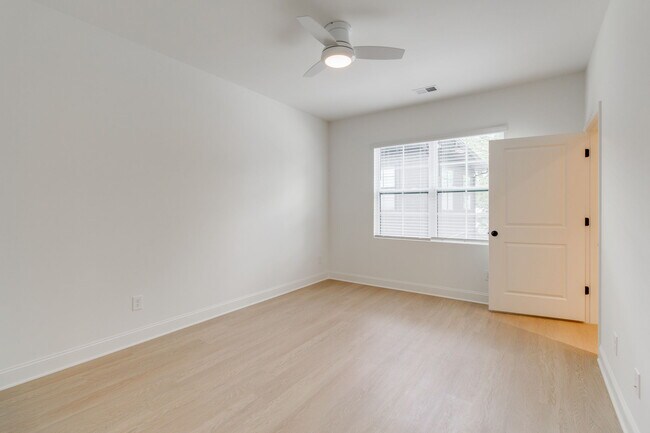 Building Photo - 1410 Barnwell St