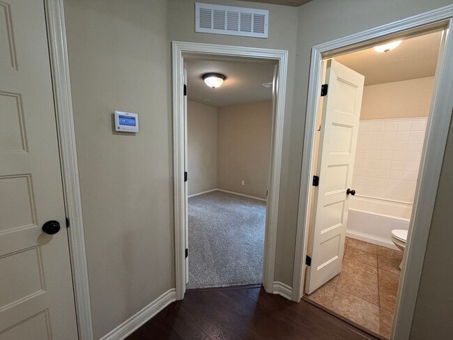 Building Photo - Beautiful and Cozy 3bed/2bath with an Office Available in North Norman!