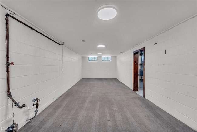 Building Photo - 4610 Yorkshire Ave