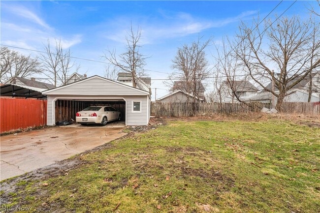 Building Photo - 16119 Parkgrove Ave