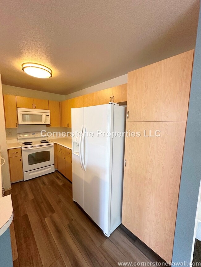 Building Photo - 468 Mananai Pl