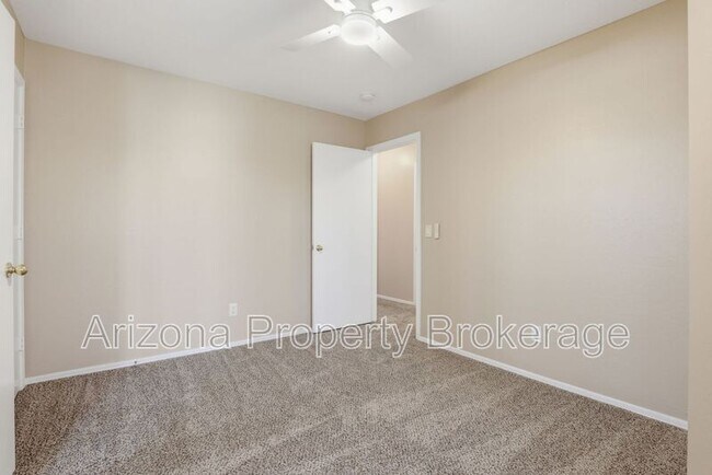 Building Photo - 8118 N 112th Ave