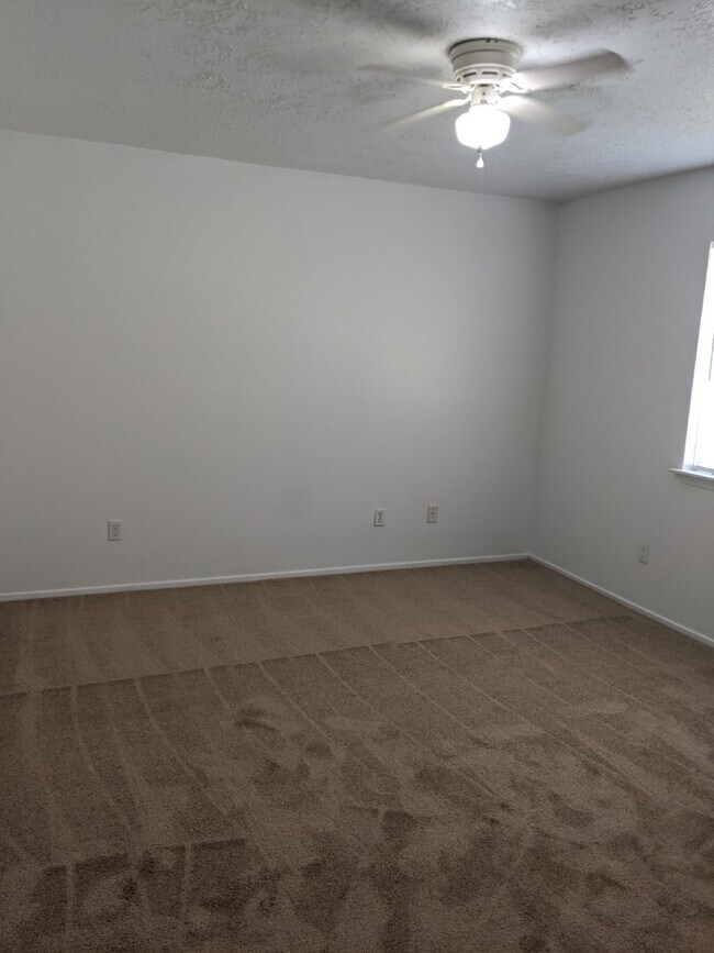 Building Photo - 4202 Spinks Creek Ln