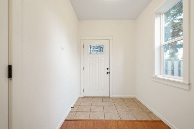 Building Photo - 1512 SE 117th Ave