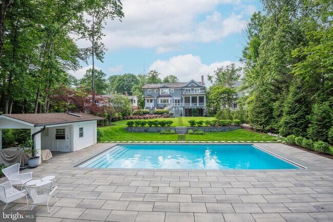 Building Photo - 5600 Brite Dr