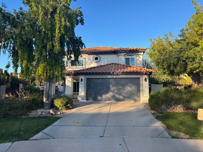 3 bedroom 2.5 bathroom Las Sendas Home For Rent Mesa Arizona - 3821 N Sawtooth Cir