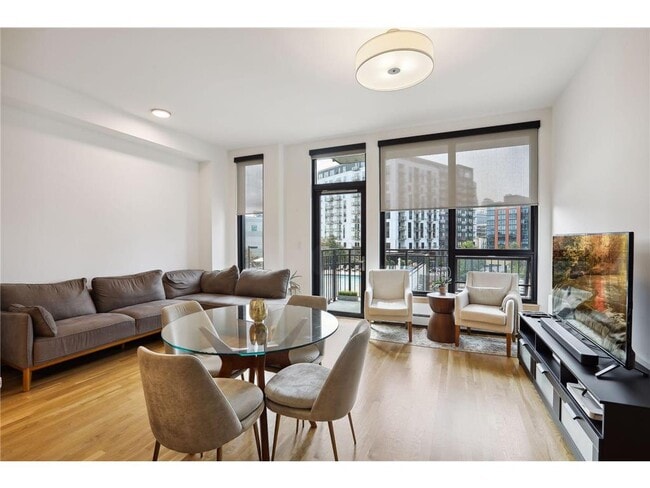 Building Photo - 1240 S 2nd St